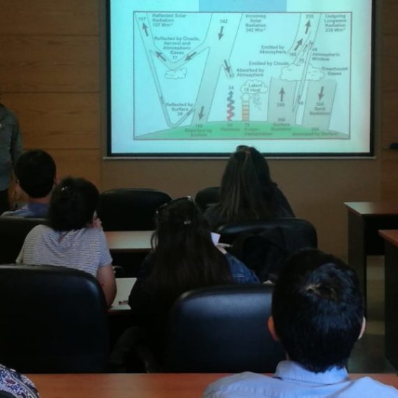 Académico de la U. de Lieja dictó charla sobre gases de efecto invernadero