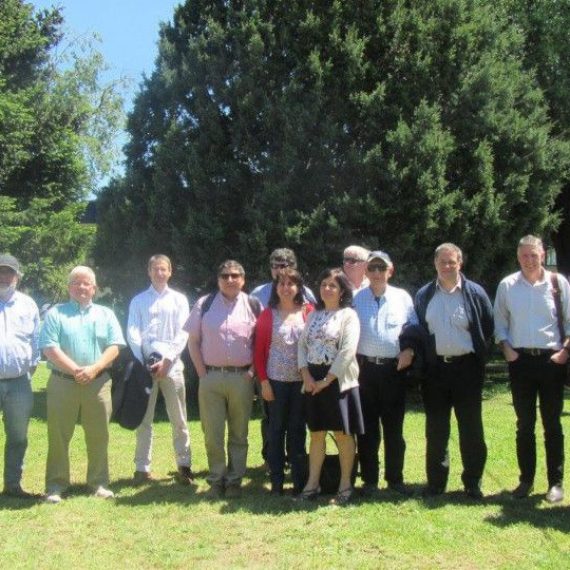 Comité Científico del CRHIAM visita CARSOL y viña Riveras Chillán
