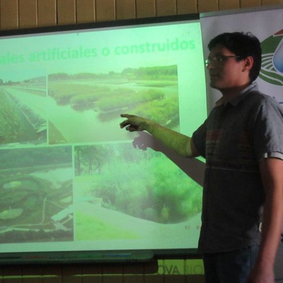 CRHIAM se suma a la iniciativa “1000 científico, 1000 aulas” llevando la ciencia y la tecnología a los establecimientos educacionales