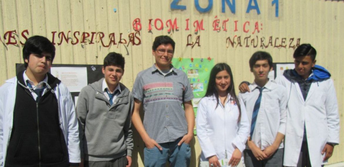 CRHIAM se suma a la iniciativa “1000 científico, 1000 aulas” llevando la ciencia y la tecnología a los establecimientos educacionales