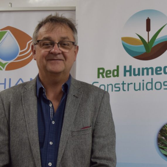 Experto de la U. de Aarhus expuso sobre humedales y su relación con la agricultura durante visita a CRHIAM
