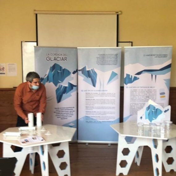 Estudiantes de enseñanza básica aprendieron sobre glaciares a través de actividades interactivas