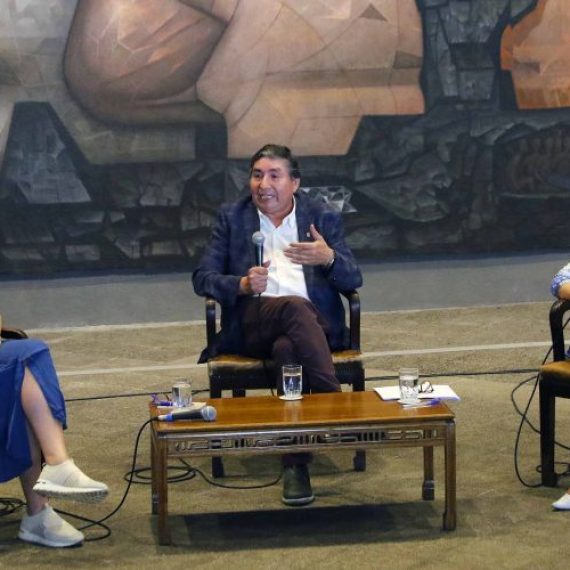 Directora de CRHIAM participó de “Diálogos Contemporáneos” enfocado en el cambio climático