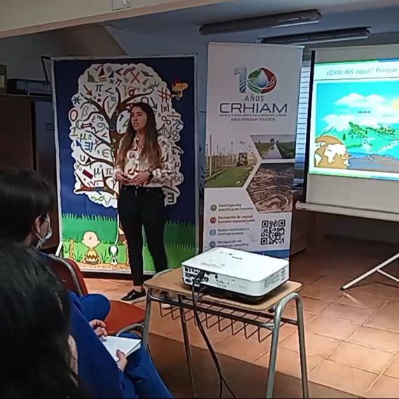 Estudiantes del Liceo Particular Los Andes aprendieron sobre la importancia de la Huella Hídrica