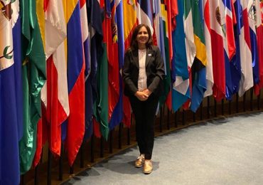 Directora de CRHIAM participa en seminario en la CEPAL